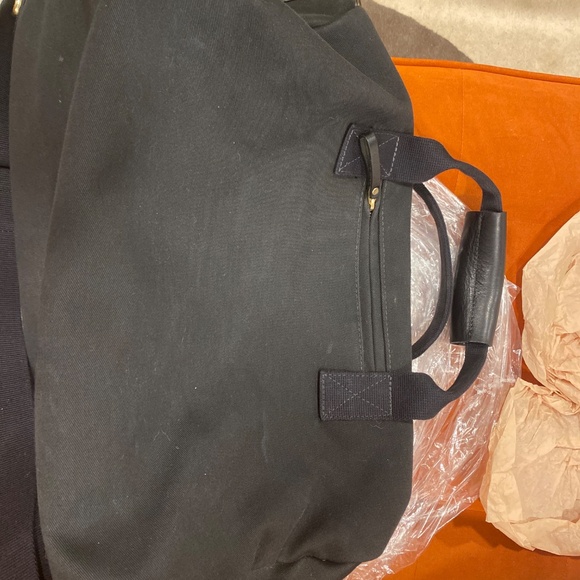The Commuter is Bennett Winch Black duffel travel bag - Picture 8 of 8